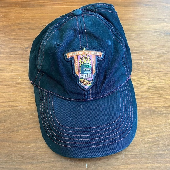 Red Robin Heart of the House Cheeseburger Hat - Picture 1 of 5